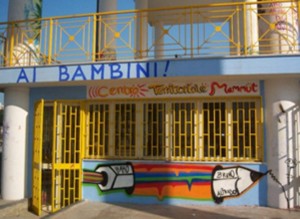 La sede del Centro Territoriale Mammut, in piazza Giovanni Paolo II a Scampia